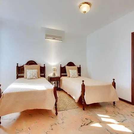 Albuar Willa